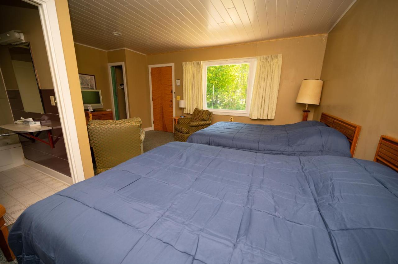 Fair Wind Motel And Cottages Clayton Exteriér fotografie