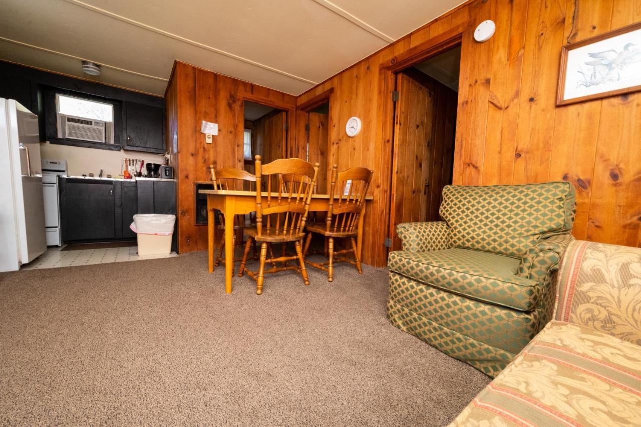 Fair Wind Motel And Cottages Clayton Exteriér fotografie
